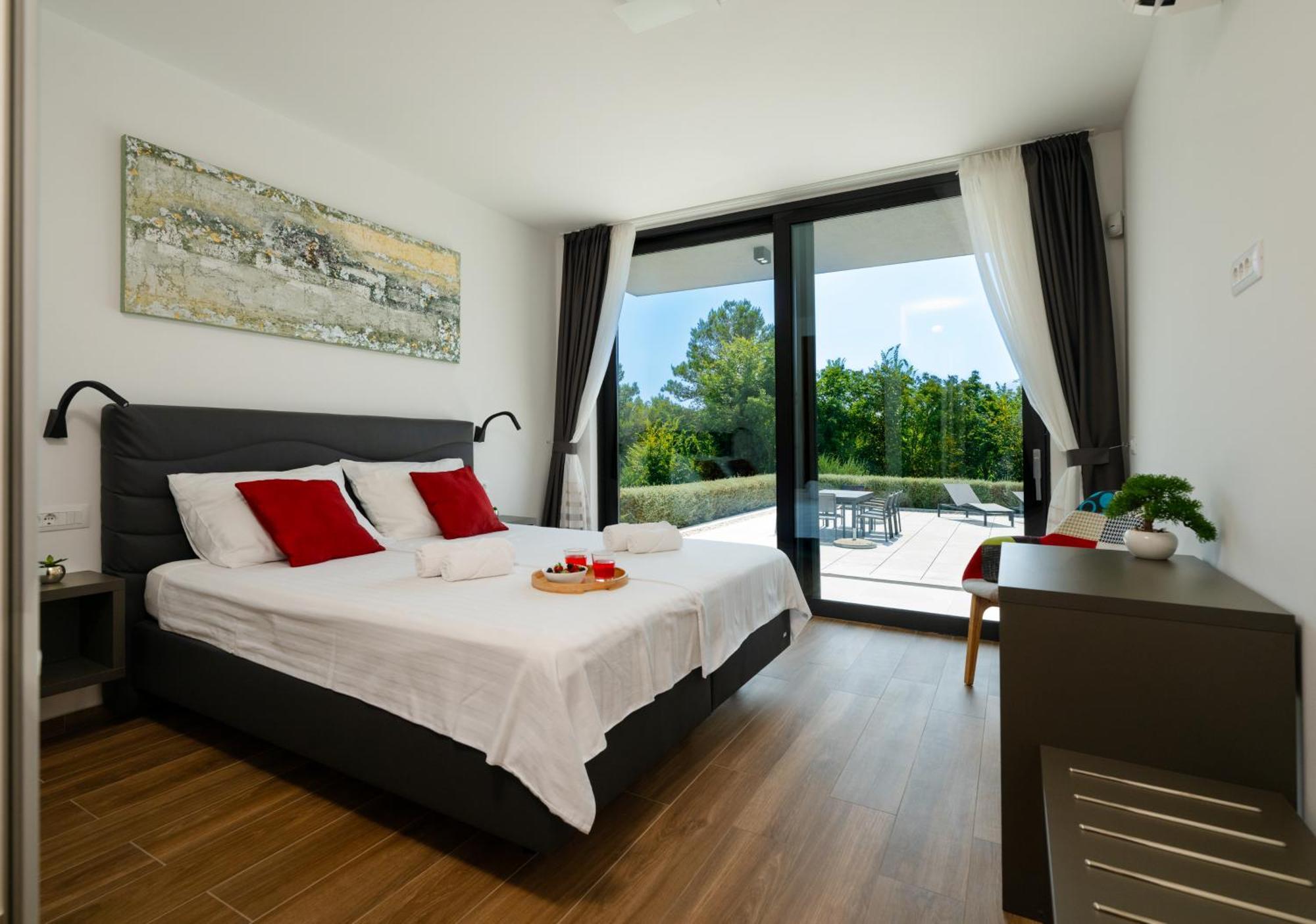 Martincic Residence - 5 Stars Luxury With Pool Heating On 4000M2 Rakalj エクステリア 写真