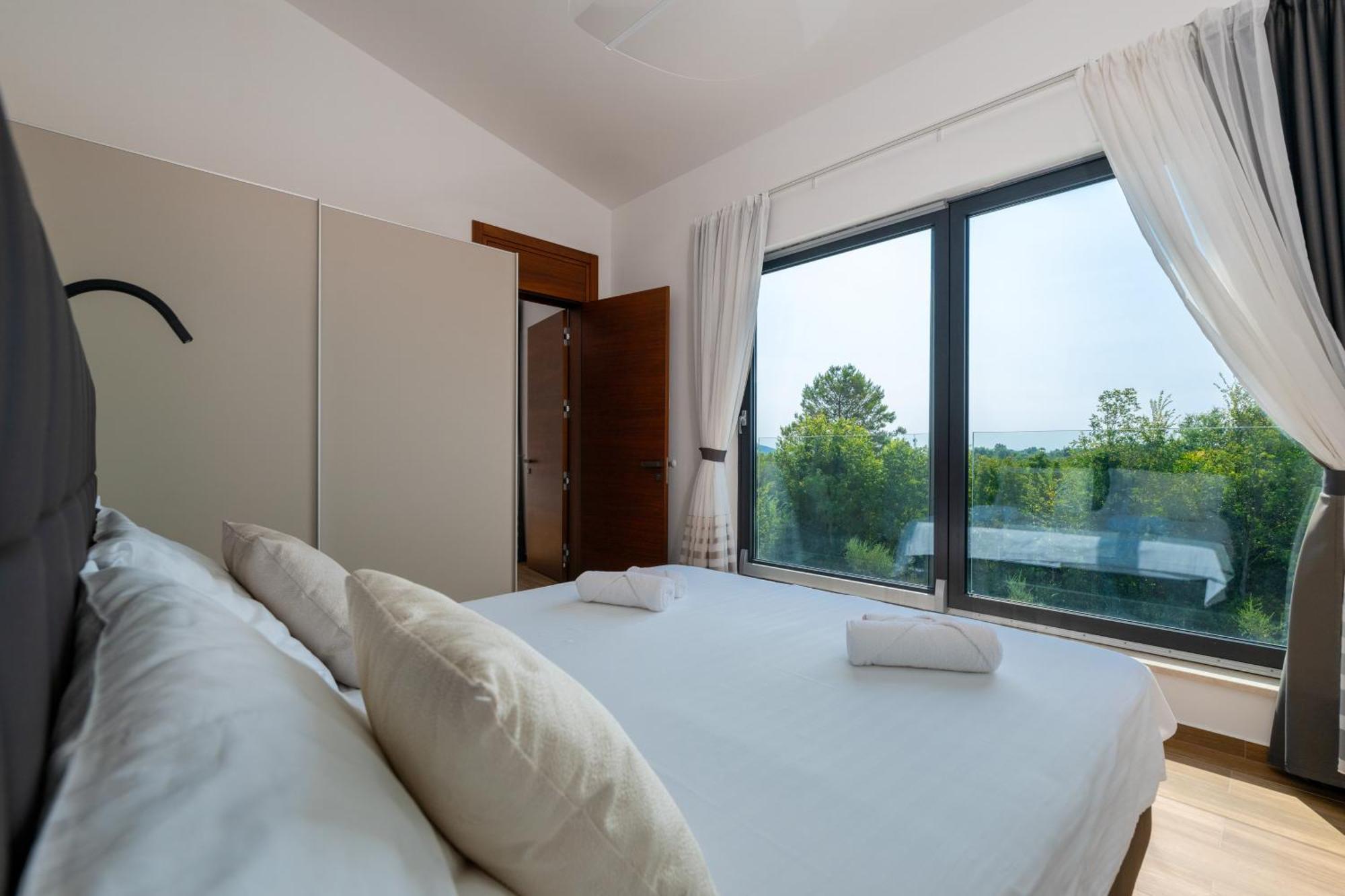 Martincic Residence - 5 Stars Luxury With Pool Heating On 4000M2 Rakalj エクステリア 写真